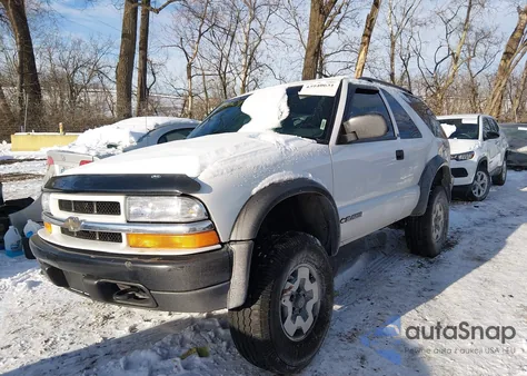 2000 Chevrolet Blazer Ls from USA, damaged, VIN 1GNCT18W7YK244948